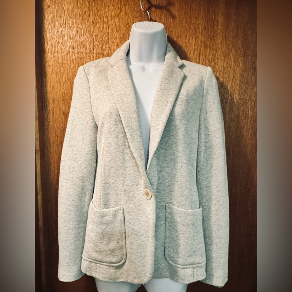 Zara casual-looking sweatshirt material grey blazer. Size S
